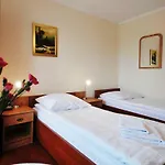 Bed and breakfast Dworek Familijny