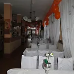 Oda ve Kahvaltı Dworek Familijny Kolobrzeg