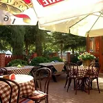 Dworek Familijny 3*