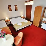 Dworek Familijny Bed & Breakfast Kolobřeh