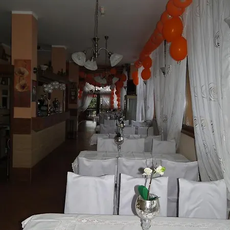 Oda ve Kahvaltı Dworek Familijny Kolobrzeg