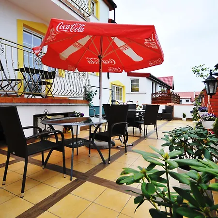 Dworek Familijny Couette-café Kołobrzeg