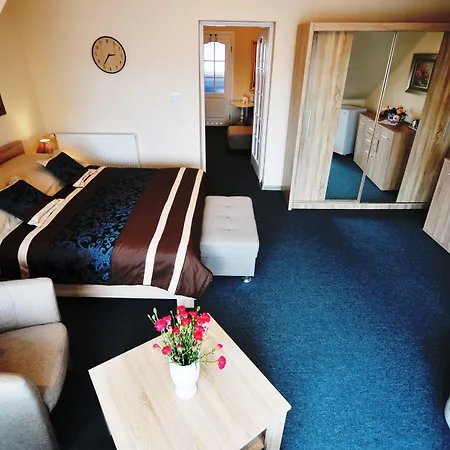 Dworek Familijny Couette-café