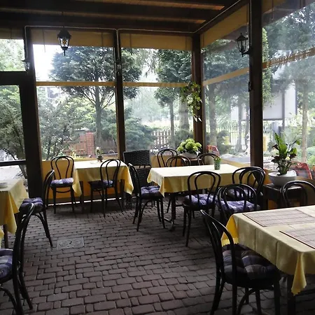 Couette-café Dworek Familijny 3*