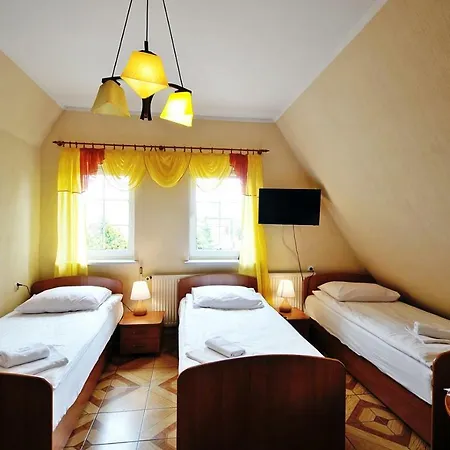 Dworek Familijny Bed & Breakfast Kołobrzeg
