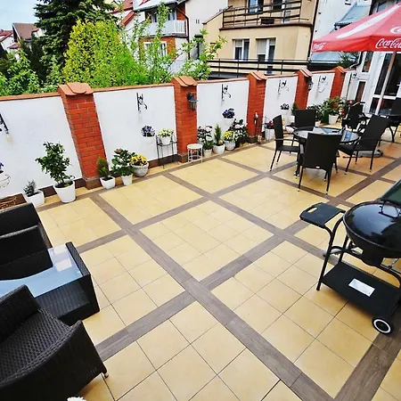 Dworek Familijny Couette-café 3*