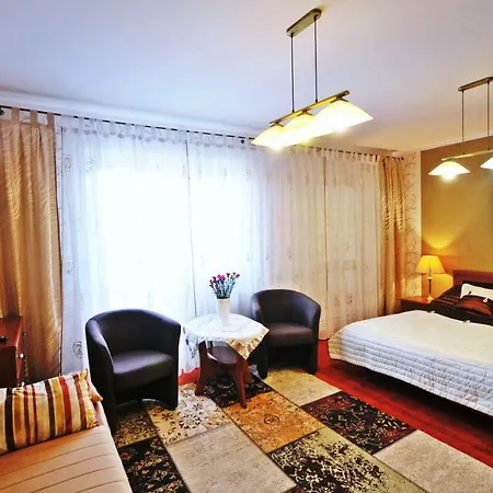 Dworek Familijny Couette-café 3*