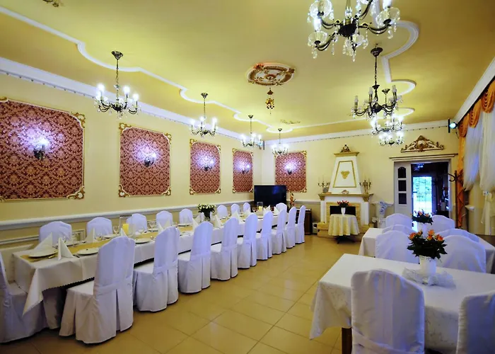 Bed and breakfast Dworek Familijny 3*