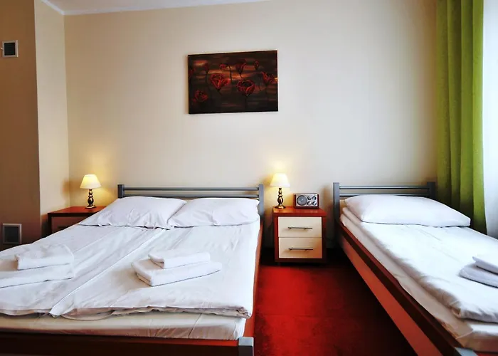 Bed and breakfast Dworek Familijny 3*