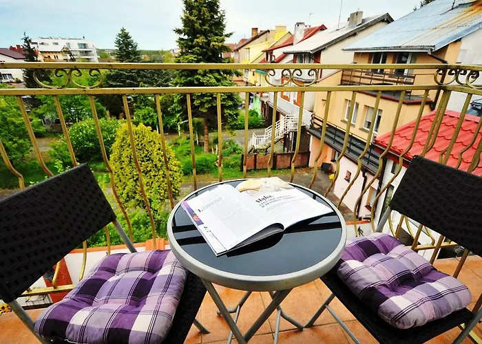 Dworek Familijny Bed and breakfast